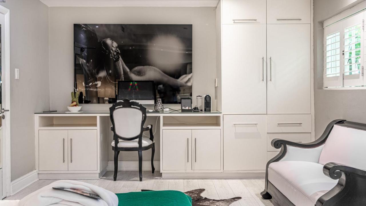 The Glen Boutique Hotel & Spa เคปทาวน์ ภายนอก รูปภาพ