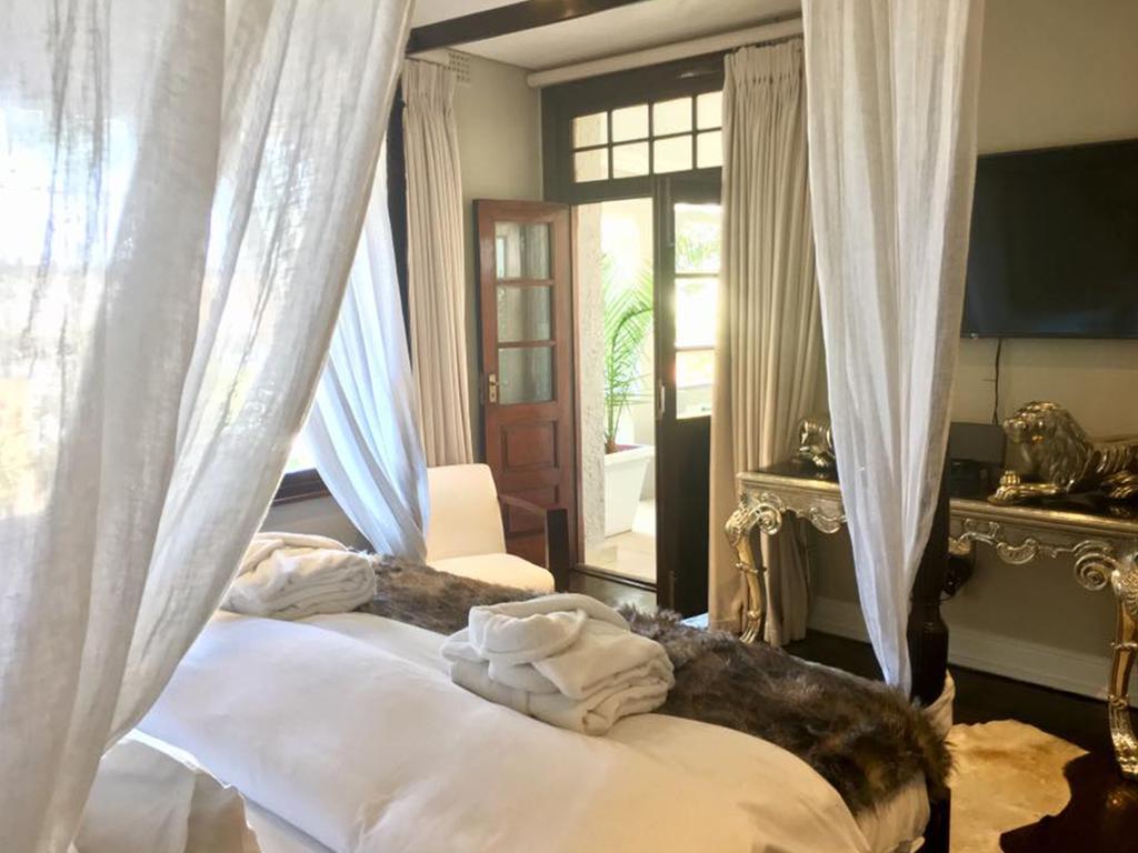 The Glen Boutique Hotel & Spa เคปทาวน์ ภายนอก รูปภาพ